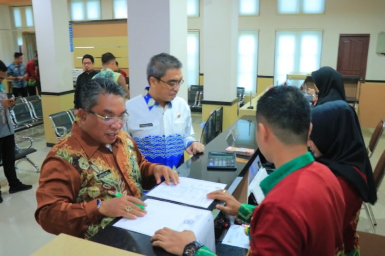 Salut! Nadjmi Adhani – Darmawan Jaya Taat Pajak