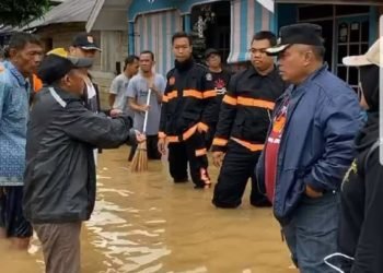 Sejumlah Kawasan di Banjarbaru Tergenang Air, Nadjmi Adhani Cepat Tanggap Tinjau Lokasi