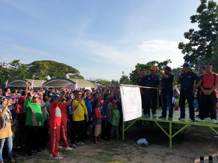 Jalan Sehat Dalam Rangka Menumbuhkan Kesadaran Mengenai Aids