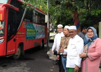 Bupati Banjar Dan Ketua DPRD Kabupaten Banjar Lepas Wisata Religi Ziarah Qubro Tahun Ke 3