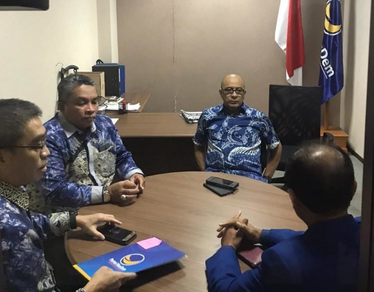 Nadjmi – Jaya Terima Surat Dukungan Dari Partai Nasdem