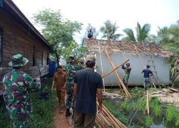 Rumah Anang Jasri, Warga Aluh Aluh Dibongkar Anggota TNI