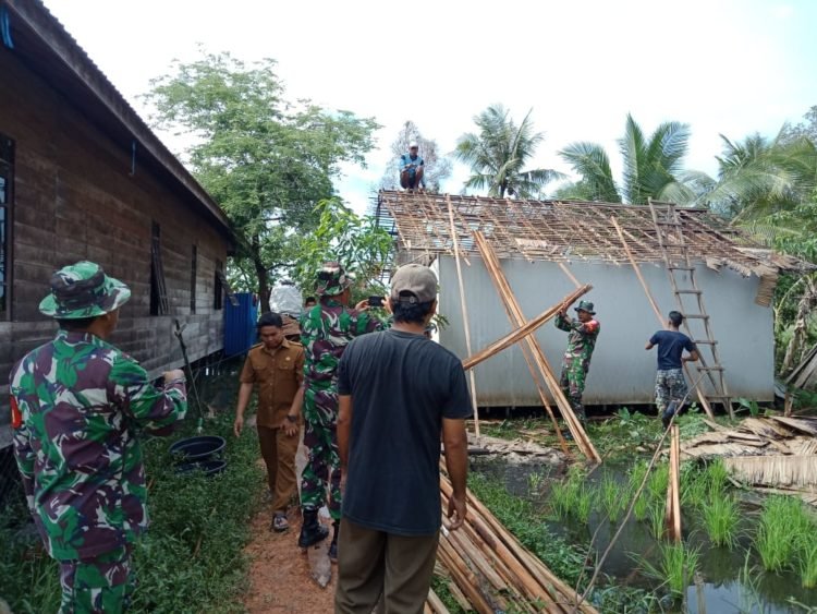 Rumah Anang Jasri, Warga Aluh Aluh Dibongkar Anggota TNI