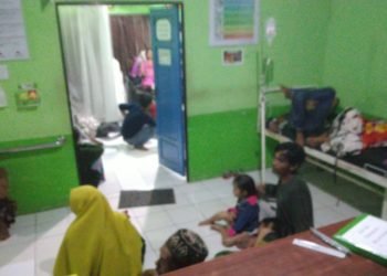 Puluhan Warga Desa Terapu Kecamatan Aluh Aluh Kabupaten Banjar Keracunan Massal