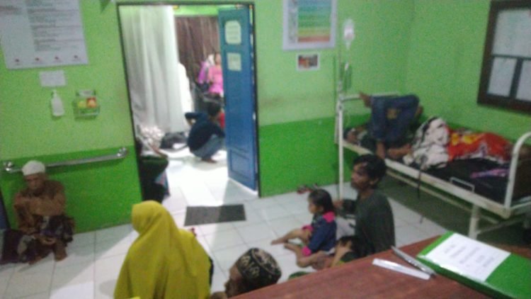 Puluhan Warga Desa Terapu Kecamatan Aluh Aluh Kabupaten Banjar Keracunan Massal