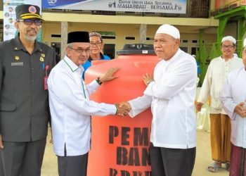 Bupati Serahkan Tandon Pinjam Pakai Untuk Keperluan Haul Sekumpul