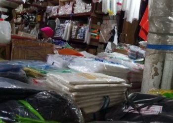 Kebijakan Plastik Dikenakan Cukai Tuai Pro dan Kontra, Pedagang Plastik Siap Gulung Tikar
