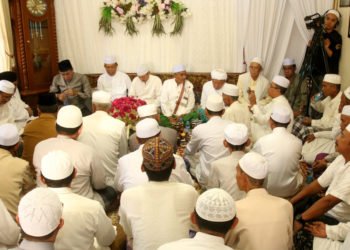 Bupati Dan Wakil Bupati Banjar Hadiri Haul KH M Irsyad Zein Bin Zein Ismail Ke – 4