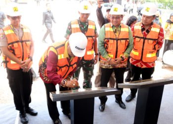 Dua Buah Jembatan Di Martapura Diresmikan Sebelum Haul Ke 15