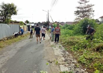 Warga Komplek Kelapa Gading Permai RT.16 Nyatakan Perang
