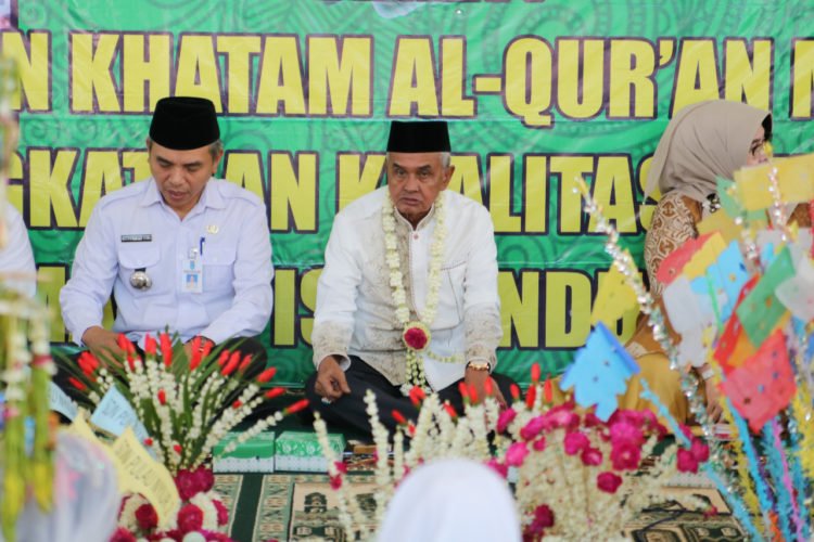 Ratusan Santri TPA Se-Kecamatan Karang Intan Ikuti Khataman Bersama Bupati Banjar