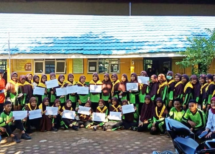 UPT Puskesmas Astambul Bersama PMI Kabupaten Banjar Lakukan Pencegahan DBD Di MAN 2 Banjar