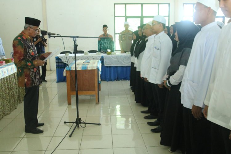 Tantangan Bagi Ustadz Dan Ustadzah Yang Baru Dilantik Oleh Bupati Banjar