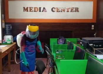 Media Center Banjar Juga Di Semperot Dengan Desinfektan