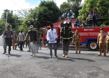 Memutus Mata Rantai Corona, Pemerintah Kabupaten Banjar Semprotkan Disinfektan