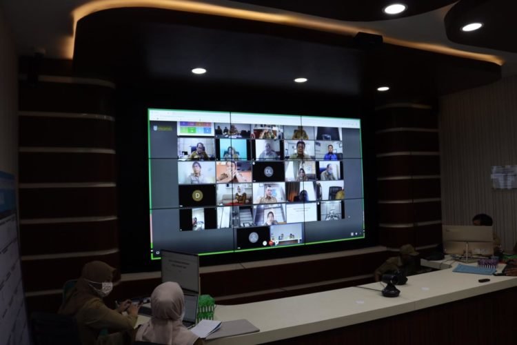 Bupati Banjar Berikan Arahan Saat Rakor Mingguan
