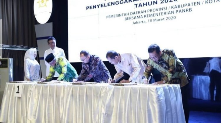 Bupati Banjar Lakukan Penandatanganan Komitmen Dengan Menpan-RB Tentang MPP