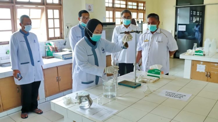 Setelah Bisa Bikin APD Sendiri, Kota Banjarbaru Olah Hand Sanitaizer