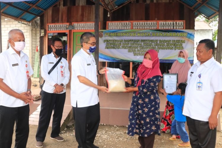 Sertifikat Badan Hukum Koperasi Untuk Anggota PKH