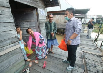Ketua DPRD Kabupaten Banjar Turun Tangan Bagikan Sembako