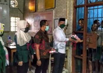 DPC PKB Kabupaten Banjar Bagikan Masker