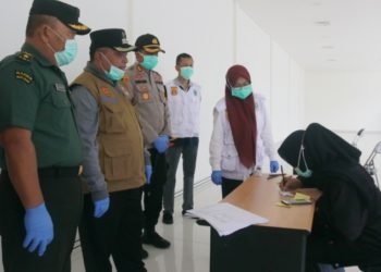 Walikota Banjarbaru Tinjau Langsung Penumpang di Bandara Syamsudin Noor, Ini Tujuannya