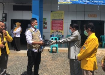 Puskesmas Martapura 2 Dapat Bantuan APD Dari Fraksi Golkar