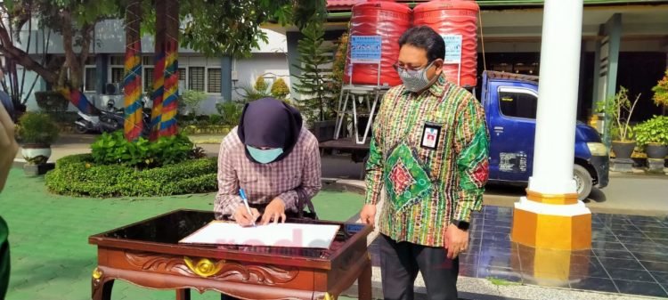 Tandon Air, Untuk Cuci Tangan Dipasar Martapura
