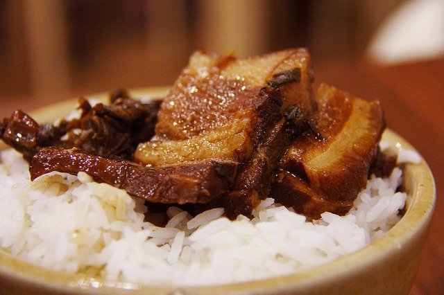 Ditengah Pandemi Covid-19 Jangan Konsumsi Makanan Ini Dulu Saat Berbuka
