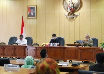 Rapat Paripurna DPRD Kota Banjarbaru Bahas PSBB dan Jaring Sosial