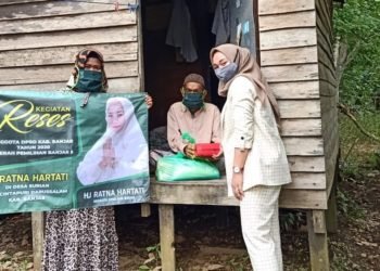Reses, Hj Ratna Langsung Lihat Kondisi Masyarakat Saat Wabah Covid-19 Melanda