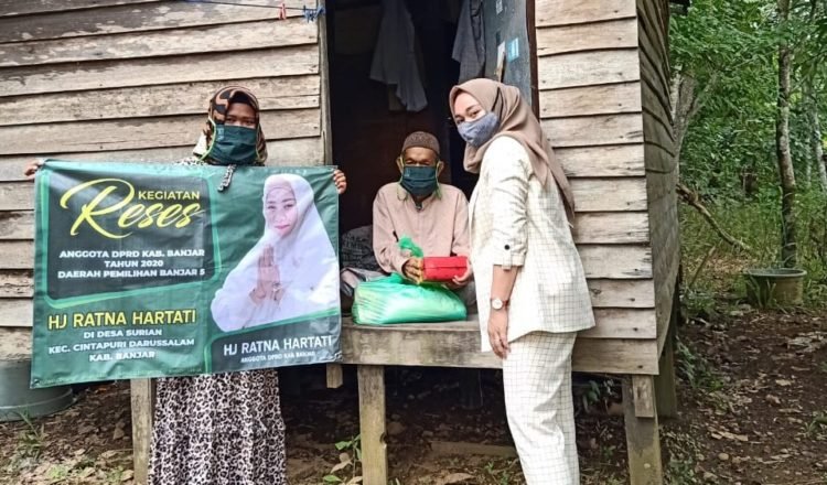 Reses, Hj Ratna Langsung Lihat Kondisi Masyarakat Saat Wabah Covid-19 Melanda