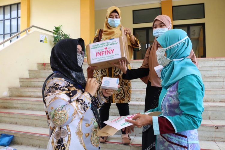 Tenaga Medis Covid-19 Terima Bantuan Suplemen Untuk Perkuat Daya Tahan Tubuh
