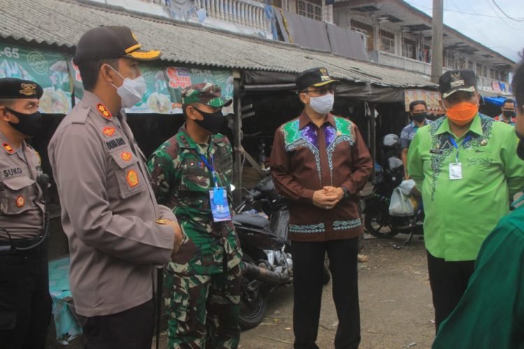 Turun Langsung Kelapangan, Dandim Martapura Sosialisasikan New Normal Atasi Covid-19