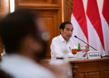 Presiden Jokowi Dalam Rapat Terbatas : Tunggu Apalagi? Anggarannya Sudah Ada