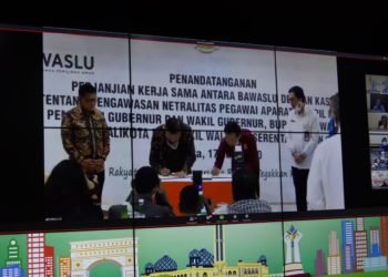 Sekda Banjar Saksikan Penandatanganan Antara Bawaslu Dengan KASN Melalui Vidcon