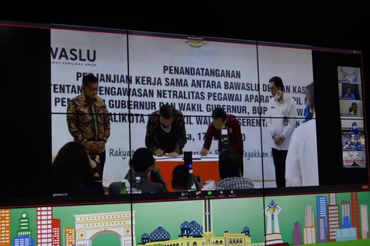 Sekda Banjar Saksikan Penandatanganan Antara Bawaslu Dengan KASN Melalui Vidcon
