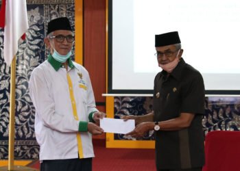 Bupati Banjar Salurkan Zakat Melalui Baznas Kabupaten Banjar