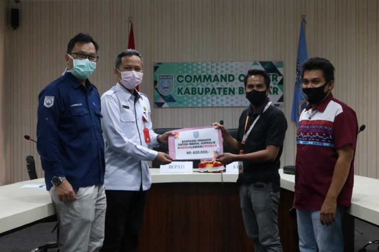 Wartawan Dapatkan Insentif Dari Pemerintah Kabupaten Banjar Saat Pandemi