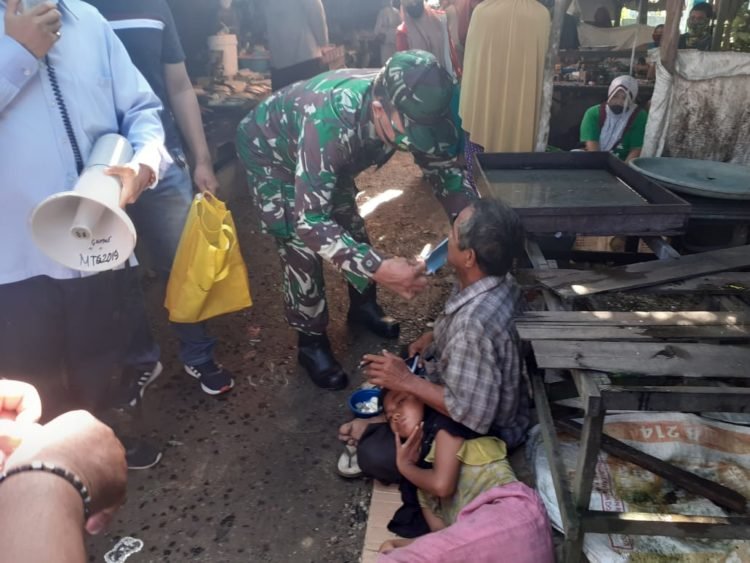 Operasi Penegakan Disiplin Protokol Kesehatan, Danramil Jumpai Pengemis Pasar Gambut