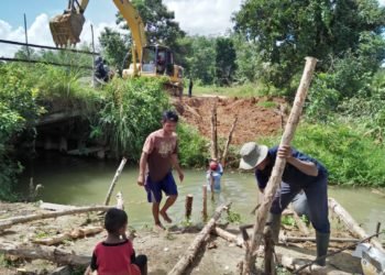 Pembuatan Jembatan Alternatif Untuk Kegiatan TMMD Ke-108