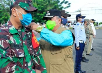 1000 Pcs Masker Dari dr Rifan Untuk Kota Banjarbaru