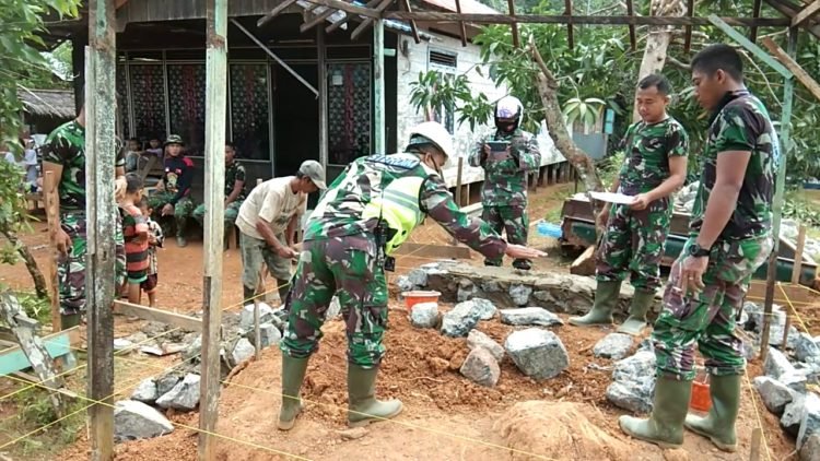 Satgas TMMD Rehab Pos Kamling, Bisa Dijadikan Tempat Menjalin Silaturahmi