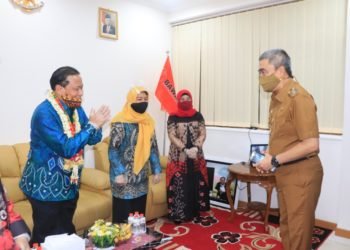 Wawali Kota Banjarbaru Temui Ketua Bawaslu RI Abhan : Angka partisipasi Masyarakat 77,5%