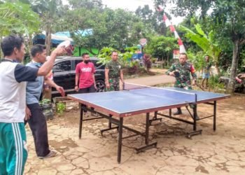 Dandim Di Tantang Warga Bermain Tenis Meja