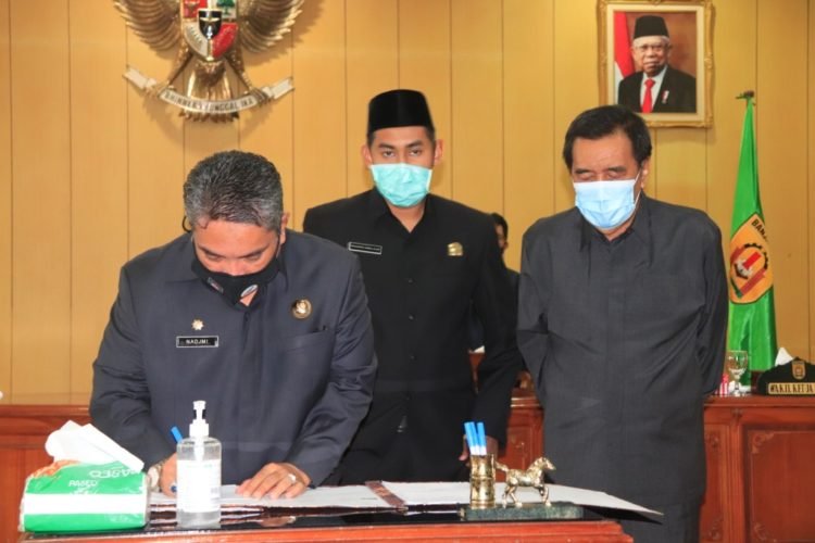 Rapat Paripurna DPRD Kota Banjarbaru, Anggaran Belanja Pemko Tahun 2019 Lebih Hemat