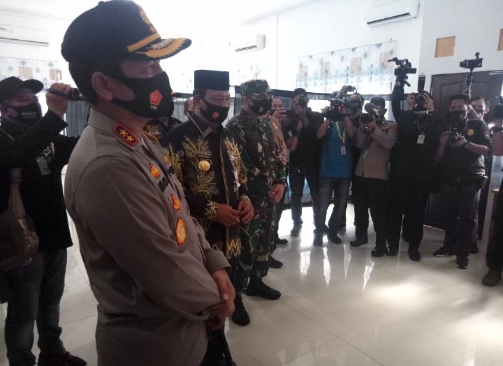 Paman Birin Datangi Kampung Tangguh di Banjarbaru : Kekuatan Terakhir Ada Pada Rakyat 4 S00724 14095222