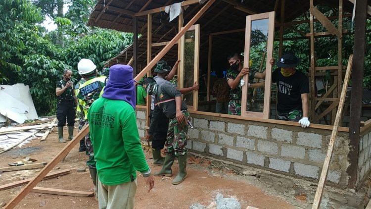 Rumah Safrudin Menjadi Perhatian Satgas TMMD