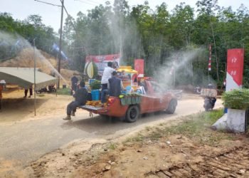 Satgas TMMD Lakukan Penyemprotan DesinfektanUntuk Pertahankan Zona Hijau