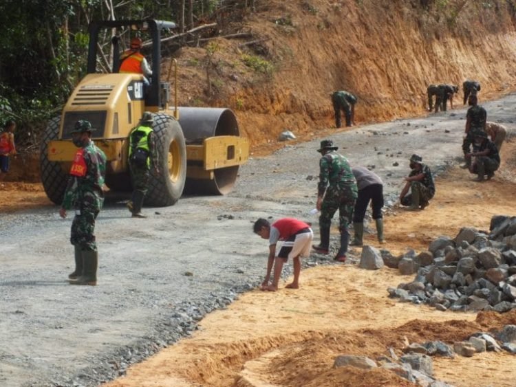Tidak Hanya TNI AD, TNI AL Juga Ikut Laksanakan Program TMMD